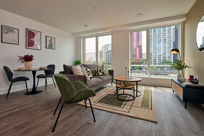 1 Bedroom Apartment To Rent In Fortunes Dock, Canning Town London, E16