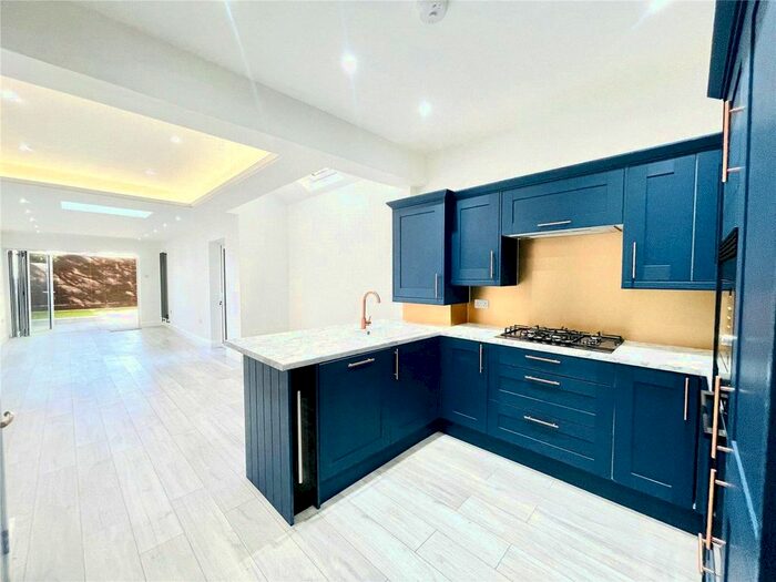 5 Bedroom Terraced House To Rent In Montague Road, West Croydon, Croydon, CR0