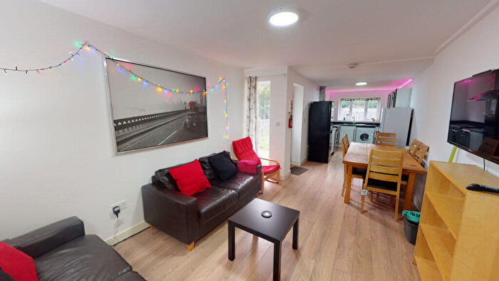 5 Bedroom House To Rent In Tiverton Road, Selly Oak, B29