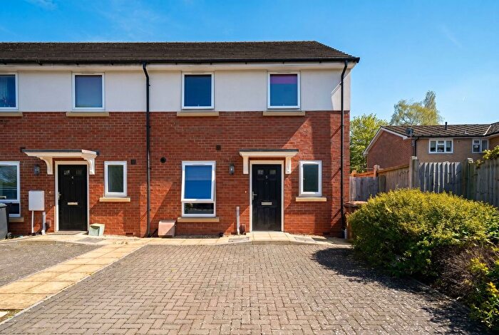 3 Bedroom End Of Terrace House For Sale In Borley Close, Shirley, B90