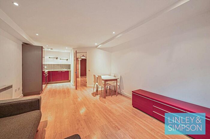 2 Bedroom Flat For Sale In York Place, Leeds, LS1