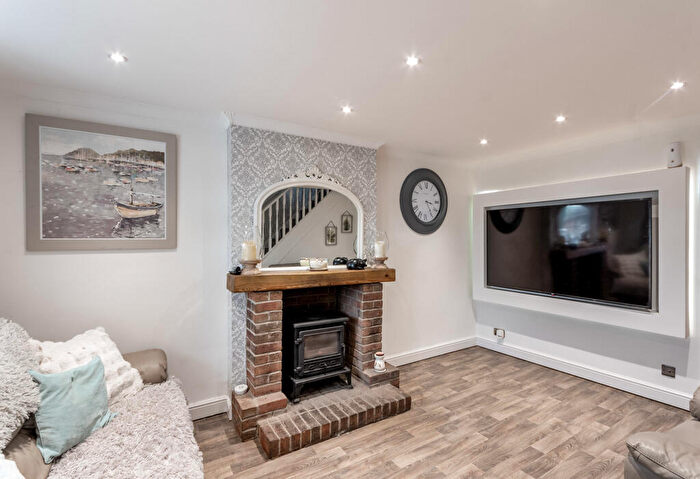 3 Bedroom Detached House For Sale In Windsor Close, Doncaster, South Yorkshire, DN6
