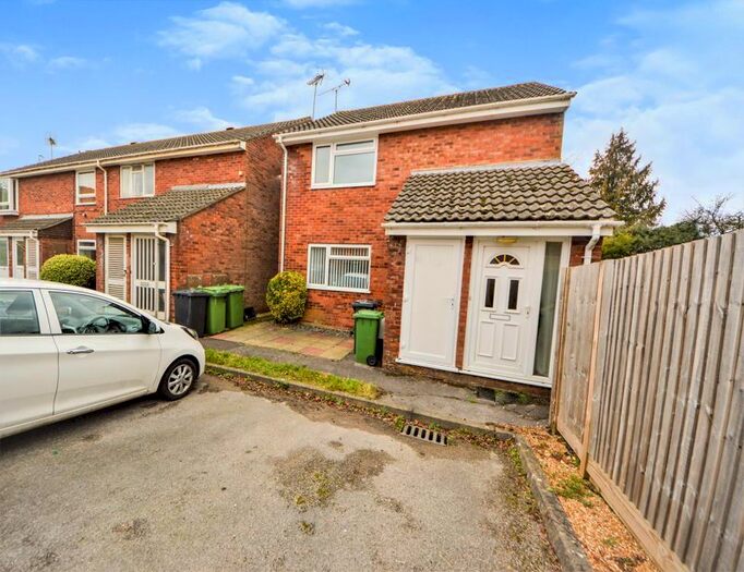 1 Bedroom Flat To Rent In Arle Close, Clanfield, Waterlooville, PO8