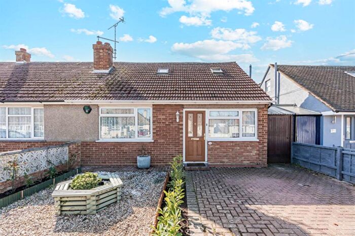 3 Bedroom Semi-Detached Bungalow For Sale In The Grove, Herne Bay, CT6