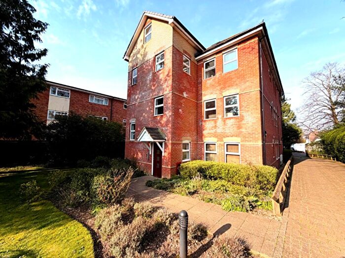 2 Bedroom Flat To Rent In Bed | Allocated Parking | Outside Space | Light & Spacious Throughout | Modern Kitchen & Bathroom, BH8