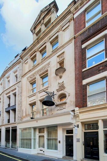 3 Bedroom Terraced House To Rent In Bell Yard, London, WC2A