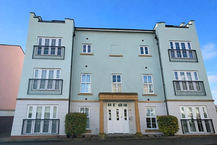 2 Bedroom Flat For Sale In Burlington Road, Portishead, BS20