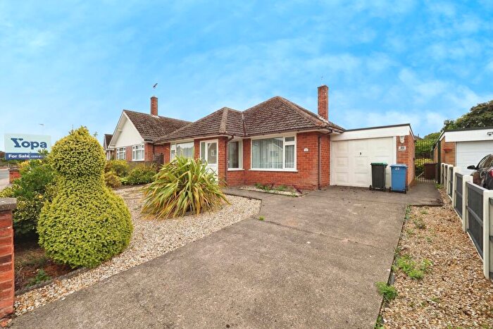 3 Bedroom Bungalow For Sale In Woodside Avenue, Mansfield, NG18