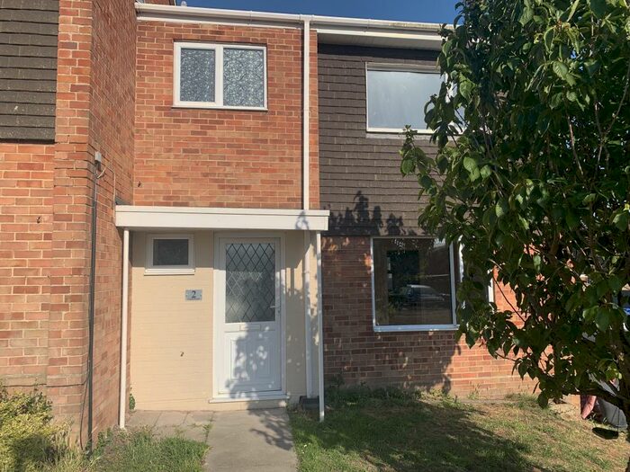 3 Bedroom Semi-Detached House To Rent In Larch Road, Lowestoft, NR32