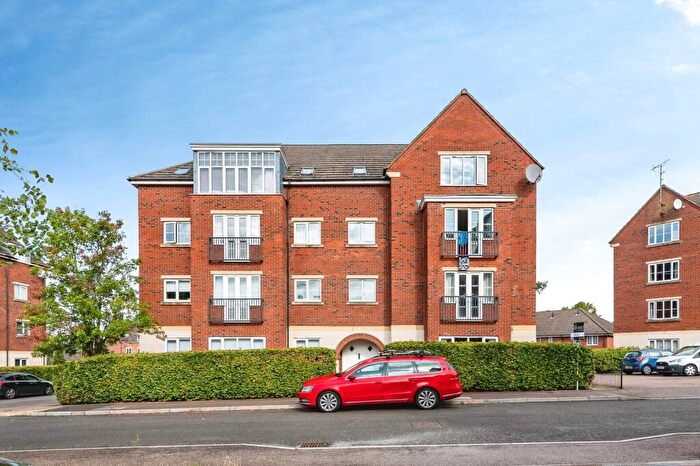 2 Bedroom Flat For Sale In Edison Way, Nottingham, Nottinghamshire, NG5
