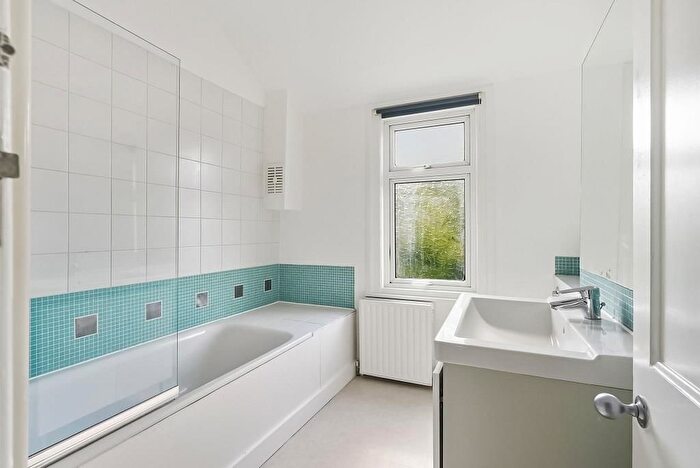 2 Bedroom End Of Terrace House For Sale In Meadow Road, Wimbledon, SW19