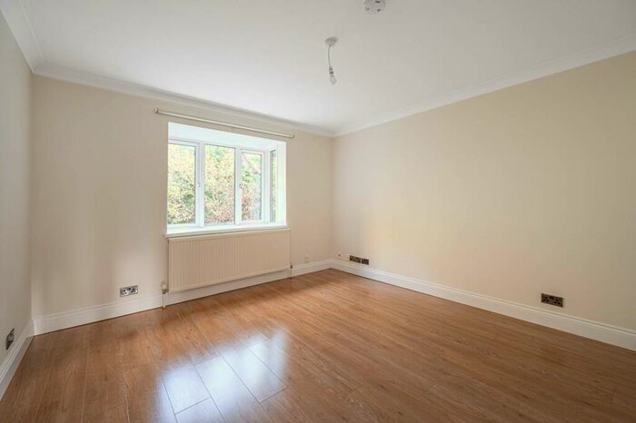 1 Bedroom Flat To Rent In Glyn Avenue, New Barnet, Barnet, EN4