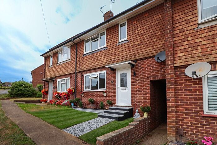 2 Bedroom Terraced House For Sale In Brokes Way, Tunbridge Wells, TN4