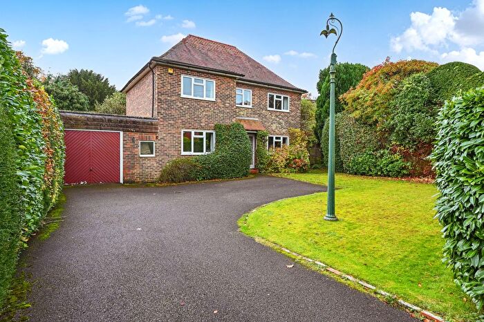 3 Bedroom Detached House For Sale In Beacon Close, Crowborough, TN6