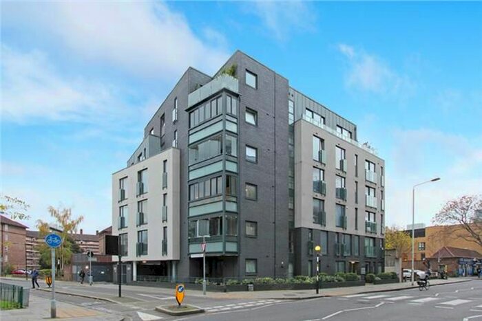 2 Bedroom Property To Rent In Long Lane, London, SE1