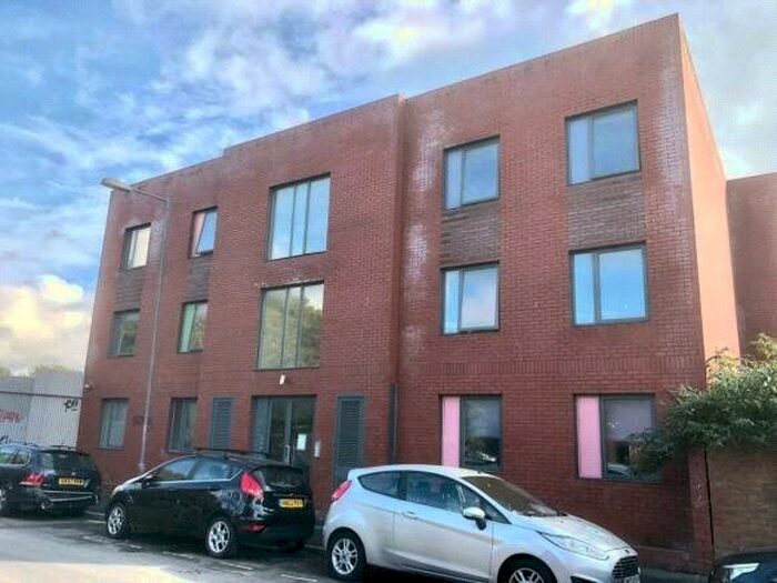 3 Bedroom Flat To Rent In Herbert Street, Bedminster, Bristol, BS3