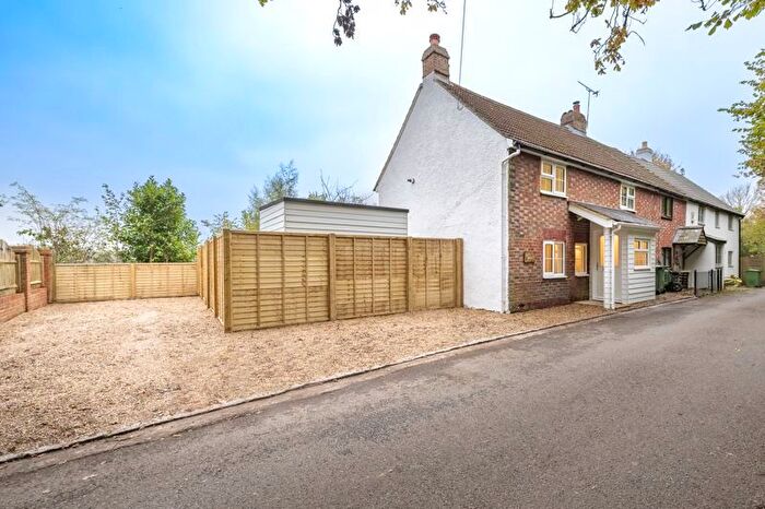 3 Bedroom End Of Terrace House For Sale In Palesgate Lane, Crowborough, TN6