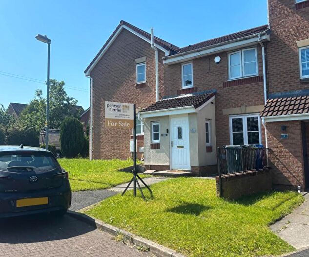 3 Bedroom Semi-Detached House For Sale In Merebrook Close, Radcliffe, Manchester, M26