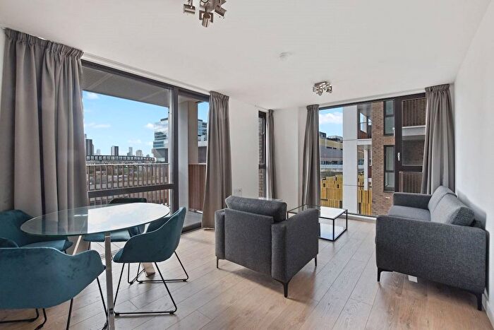 2 Bedroom Flat To Rent In Forrester Way, London, E15