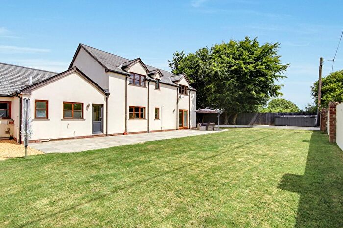 4 Bedroom Detached House For Sale In Landkey Road, Barnstaple, Devon, EX32