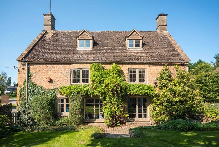 4 Bedroom Detached House For Sale In Wood Lane, Cherington, Shipston-on-Stour, Warwickshire, CV36