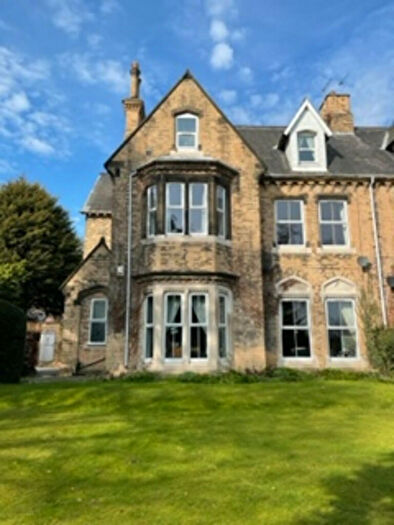 2 Bedroom Flat To Rent In Flat, Southfield, HU13