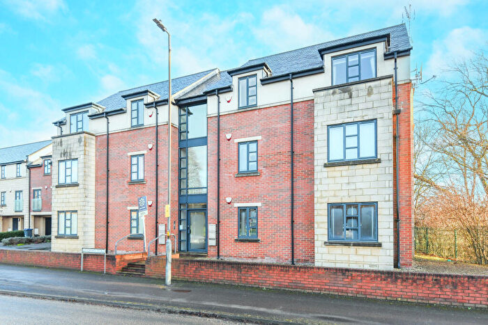 2 Bedroom Apartment For Sale In Waterside Mews, Trowbridge, BA14