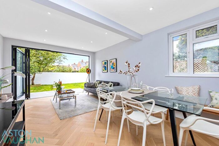 5 Bedroom Semi-Detached House To Rent In Pembroke Crescent, Hove, BN3