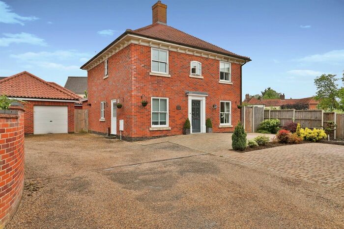 4 Bedroom Detached House For Sale In Tabernacle Lane, Forncett St. Peter, Norwich, NR16