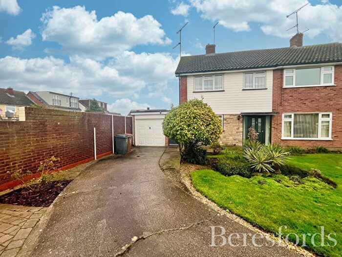 3 Bedroom Semi Detached House For Sale In Further Meadow, Writtle, CM1