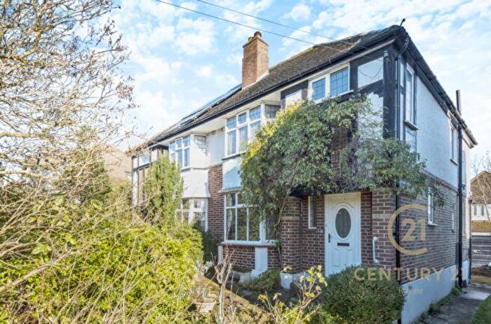 3 Bedroom Semi Detached House For Sale In The Roystons Surbiton, KT5