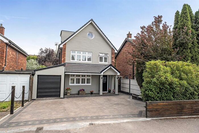 5 Bedroom Detached House For Sale In Caves Lane, Bedford, MK40
