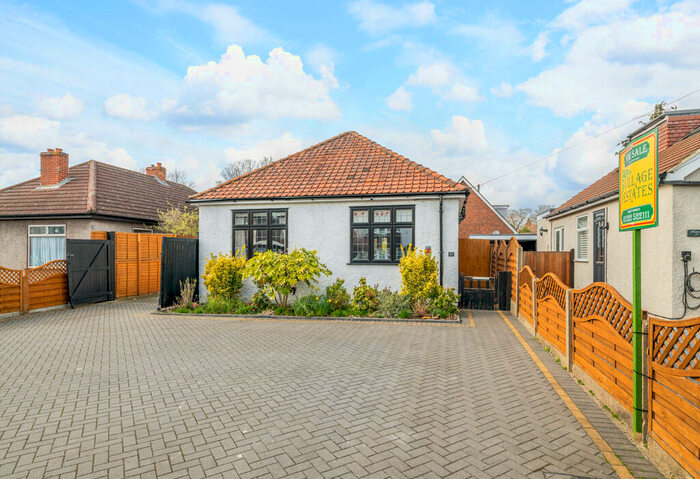 4 Bedroom Detached Bungalow To Rent In Arbuthnot Lane, Bexley, Kent, DA5