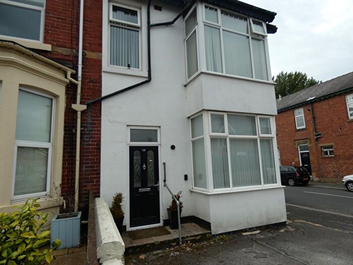 2 Bedroom Flat To Rent In Woodland Grove, Blackpool, FY3