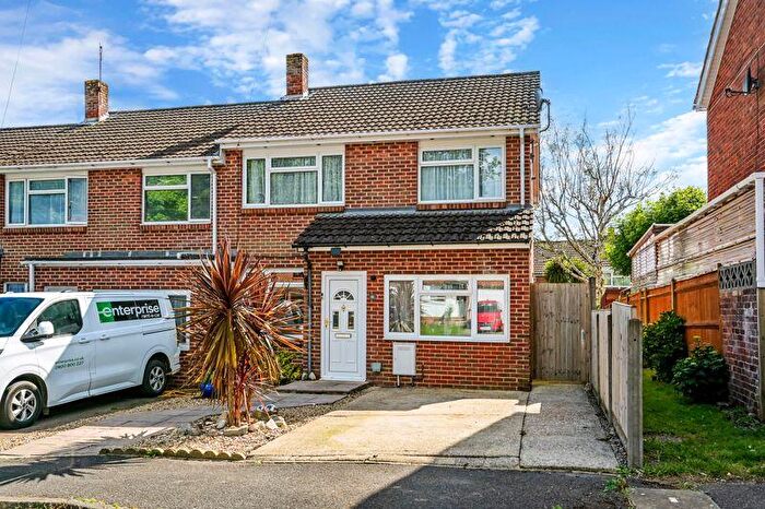 3 Bedroom End Of Terrace House For Sale In Rowe Ashe Way, Locks Heath, SO31