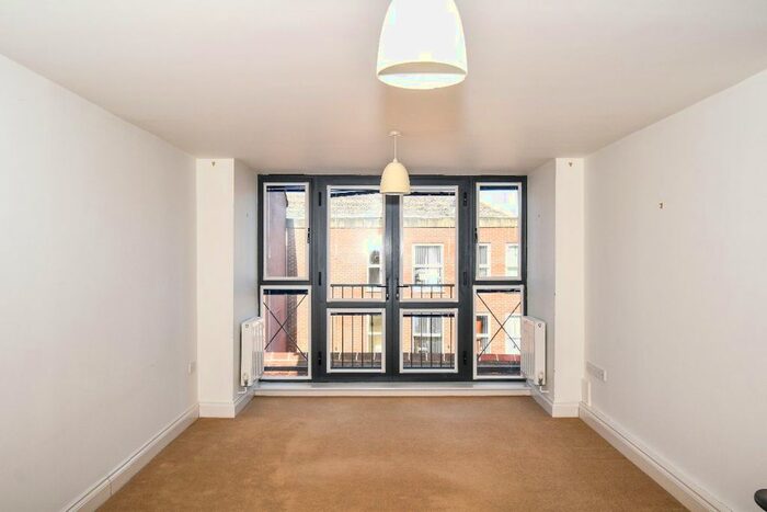 2 Bedroom Flat To Rent In Scots Mews, Scots Lane, Salisbury, SP1