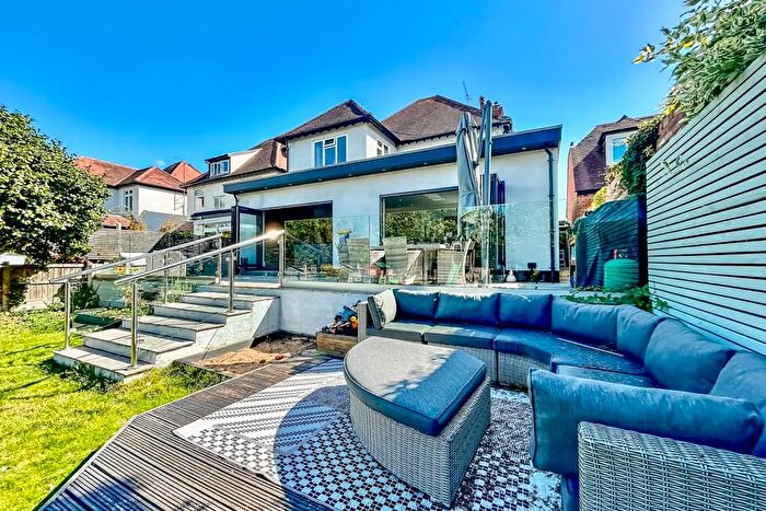 4 Bedroom Detached House For Sale In Tyrone Road, Thorpe Bay, SS1