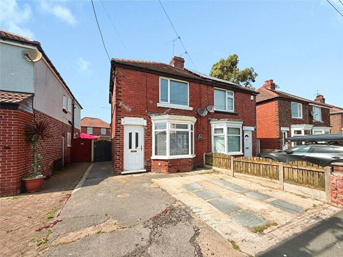 2 Bedroom Semi-detached House For Sale In Shakespeare Avenue, Sprotbrough, Doncaster, South Yorkshire, DN5