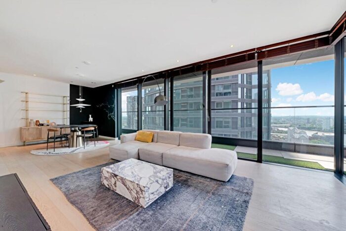 2 Bedroom Apartment For Sale In Hobart Building, Wards Place, London, E14