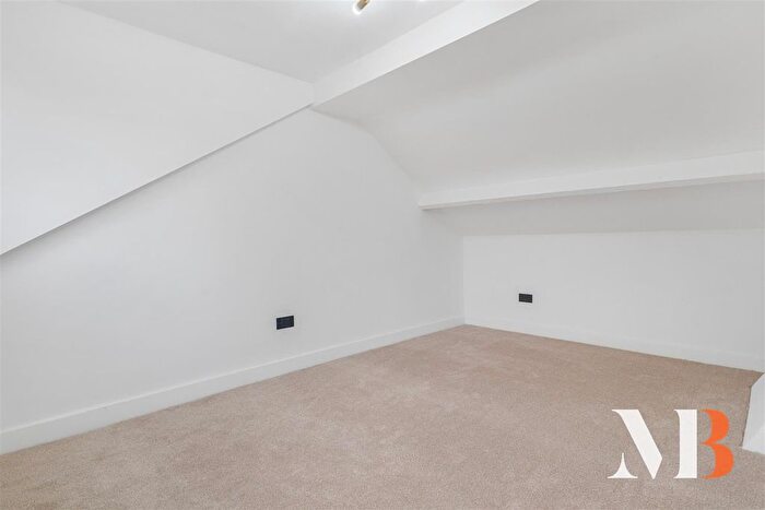 3 Bedroom Property For Sale In Shakleton Road, Coventry, CV5