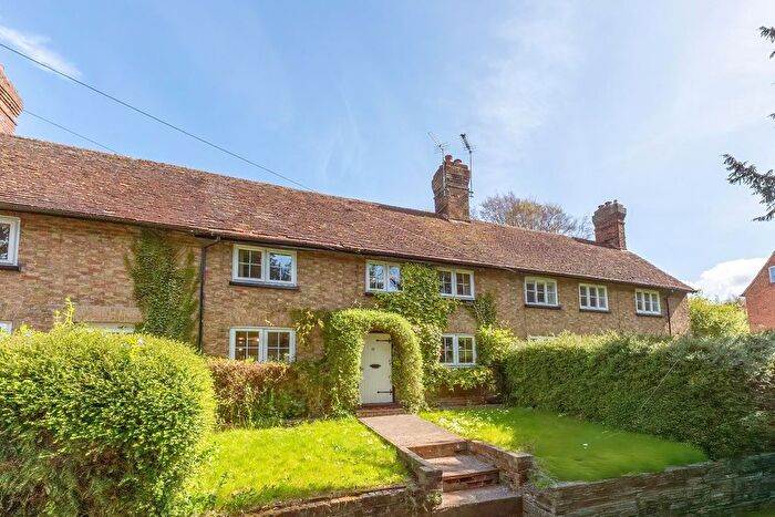 2 Bedroom Cottage For Sale In Vicarage Lane, Ivinghoe, LU7