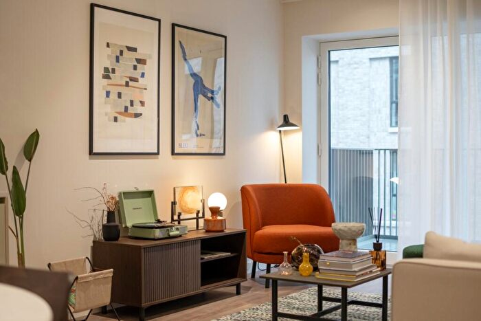 2 Bedroom Flat To Rent In The Maple, Aviator Drive, London, NW2