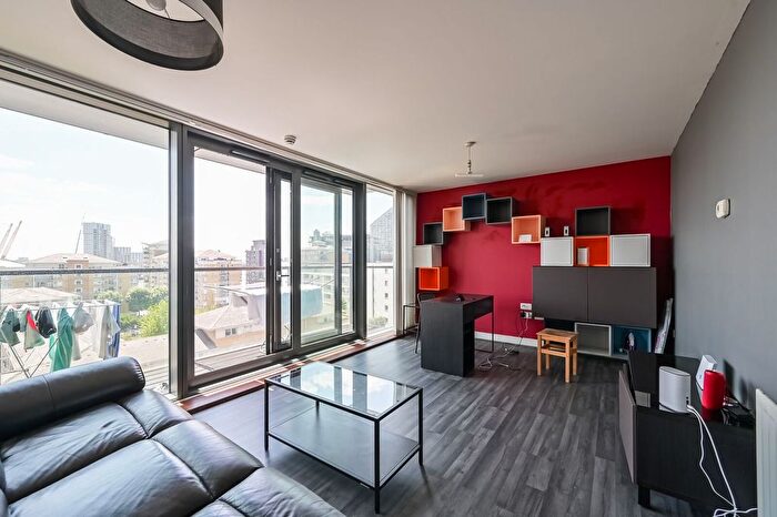 2 Bedroom Flat To Rent In Proton Tower, Docklands, London, E14