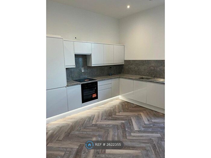 2 Bedroom Flat To Rent In Ashton Lea, Torquay, TQ1