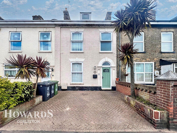 3 Bedroom Terraced House For Sale In High Road, Gorleston, NR31