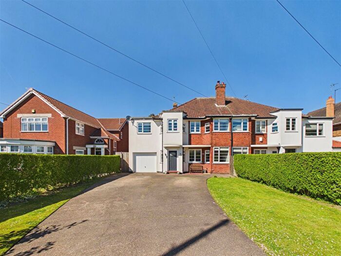 5 Bedroom Semi-Detached House For Sale In West Ella Way, Kirk Ella, HU10