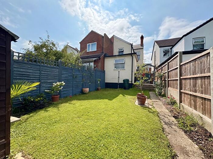 3 Bedroom Semi Detached House To Rent In Hectorage Road, Tonbridge, TN9