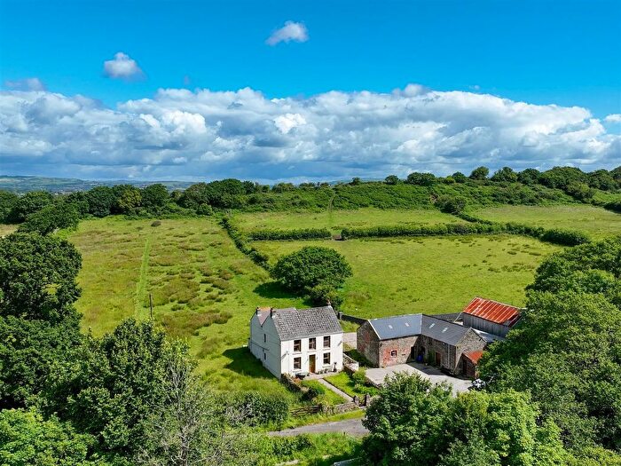 4 Bedroom Farm For Sale In Penclawdd, Swansea, SA4