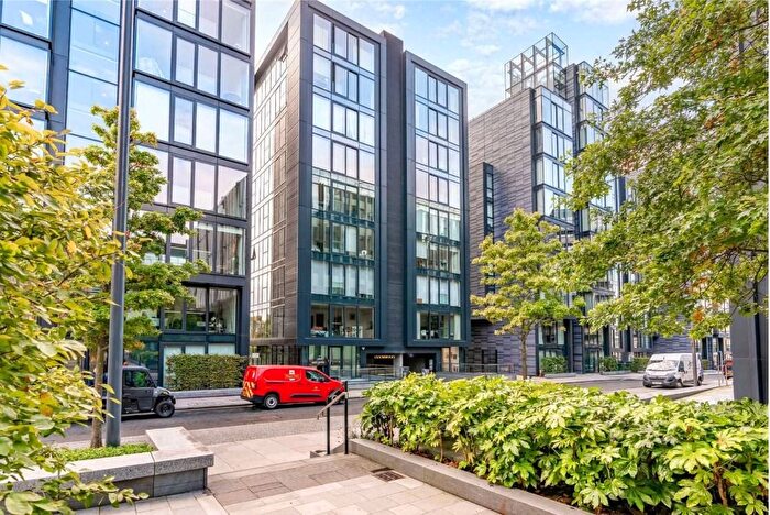 2 Bedroom Flat To Rent In Simpson Loan, Central, Edinburgh, EH3