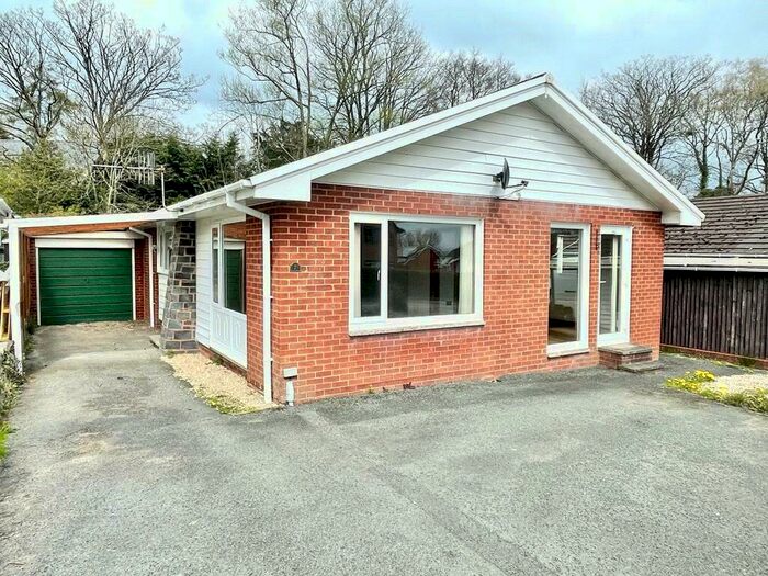 3 Bedroom Bungalow For Sale In Cortay Park, Llanyre, Llandrindod Wells, Powys, LD1